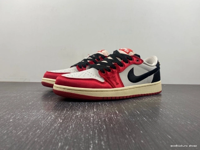 Room Trophy Low 1 x Air FN0432-017 OG Jordan Home 0730